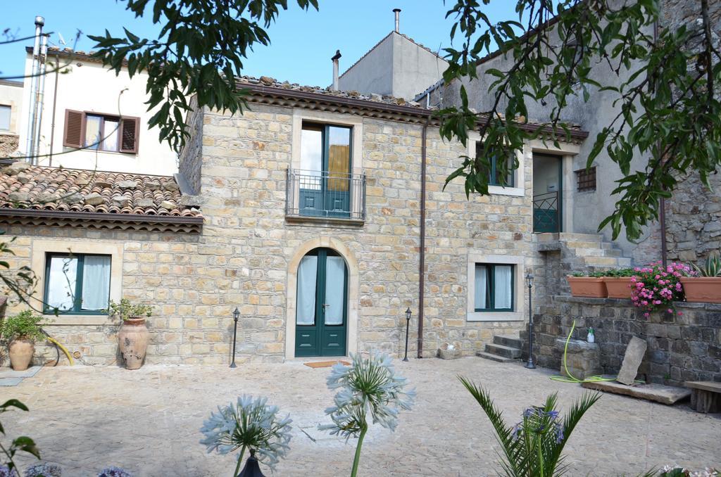 La Carretteria Guest House Mistretta Exterior foto