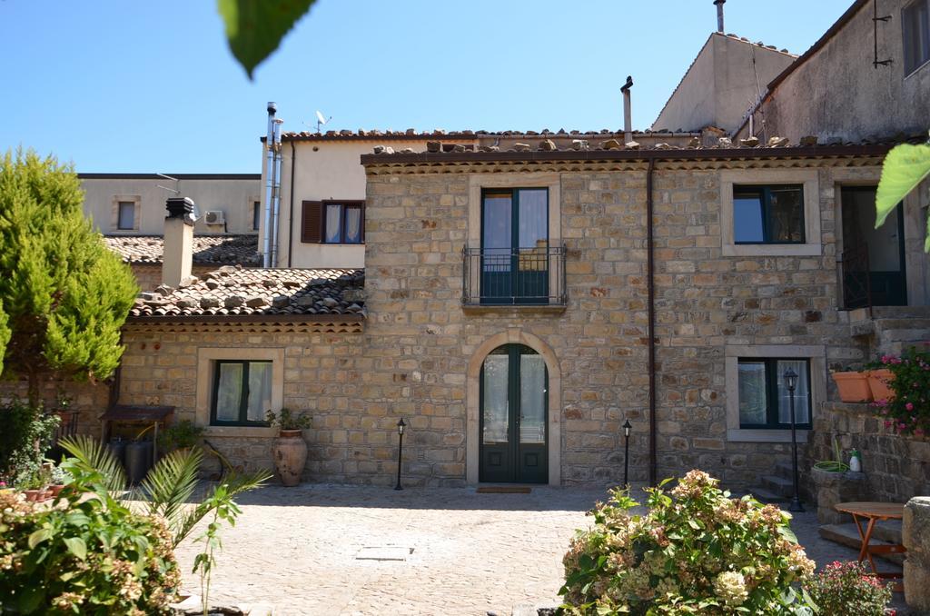 La Carretteria Guest House Mistretta Exterior foto